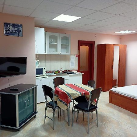 Livia Apartman Buk Exterior photo