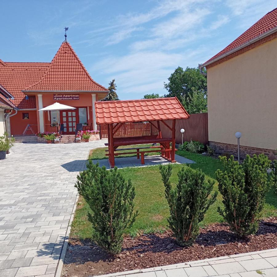 Livia Apartman Buk Exterior photo