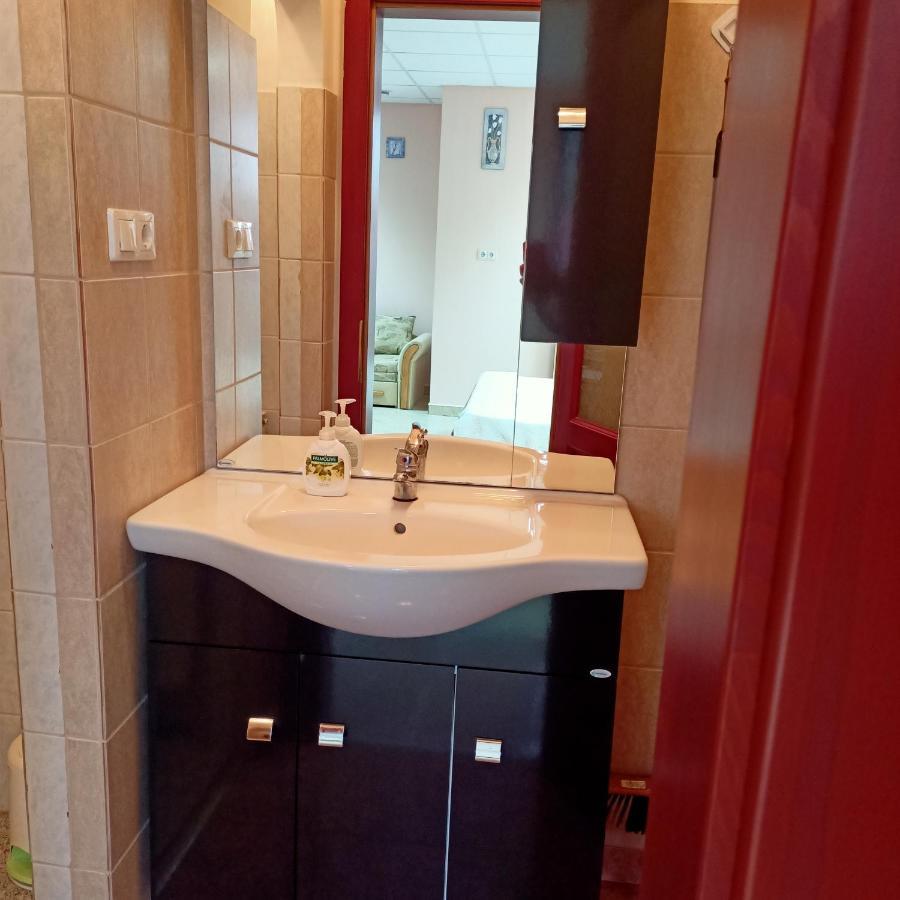 Livia Apartman Buk Exterior photo